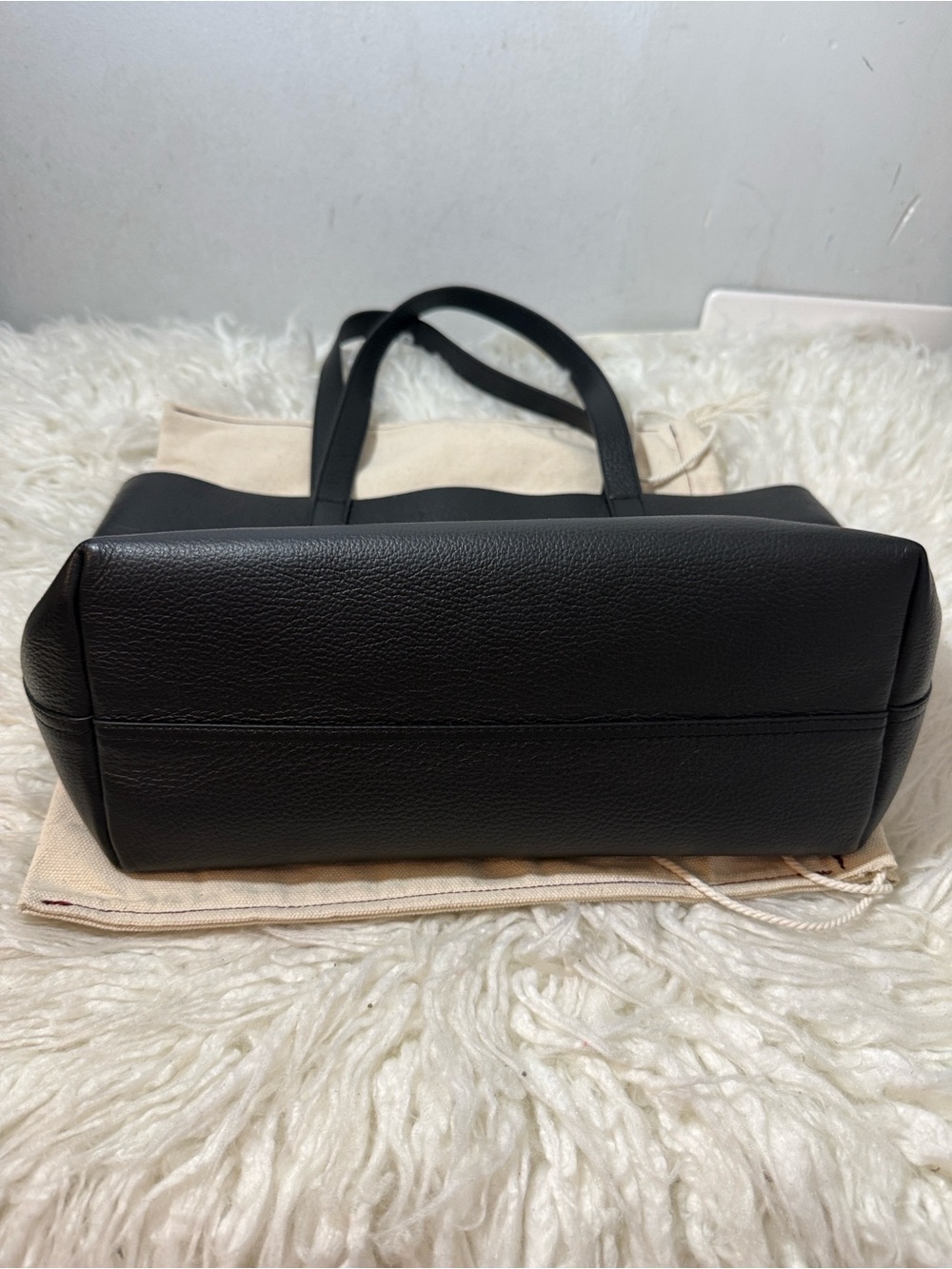 CUYANA Black Leather Tote Bag with Beige Interior medium - Picture 5 of 11